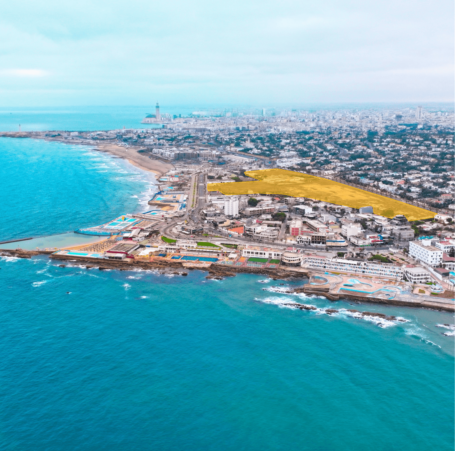 La Corniche — land overview